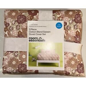 Full/queen cotton sateen flower duvet set.